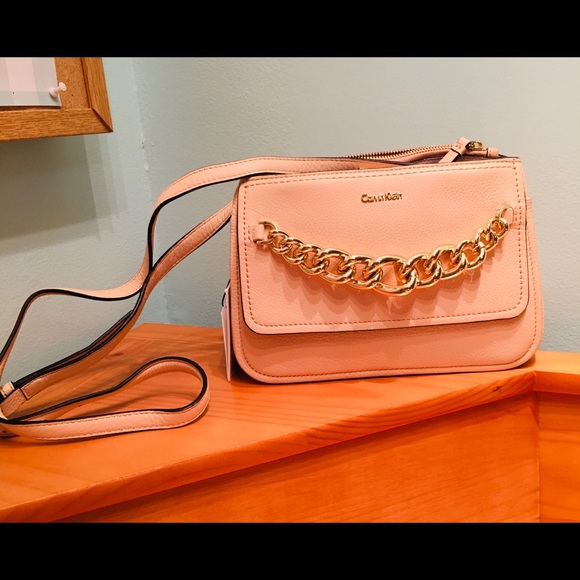 ⭐️⭐️2X. HOST PICK⭐️⭐️ NWT 💯% Authentic Calvin Klein Leather Crossbody - Picture 12 of 16